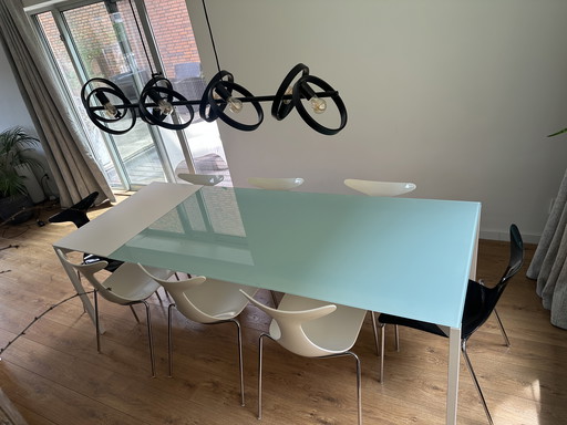 Table de salle à manger design italien avec 8 chaises