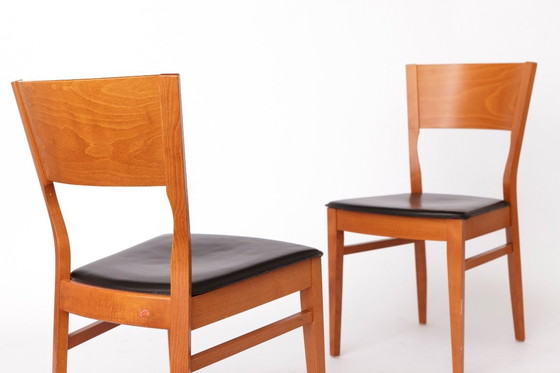 Image 1 of Set di 4 sedie italiane di DAL1923, anni '80, legno di olmo, similpelle nera