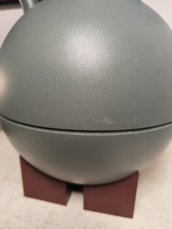 Image 1 of Thermos Euclid modello postmoderno di design vintage di Micheal Graves per Alessi