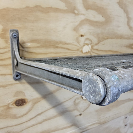 Image 1 of 4x Vintage 70s NS Hondekop (Mat 54) bagagerekken treincoupe / wandkapstok/ hoedenrek