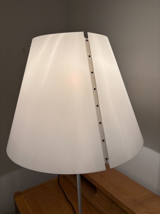 Luceplan Costanza Telescopic Table Lamp with Switch Aluminium/White (photo 2 of 9)