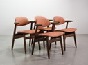 Authentieke Cowhorn Tijsseling eetkamerstoelen met wengé houten frame en steenrode bekleding door Hulmefa - Set van 4