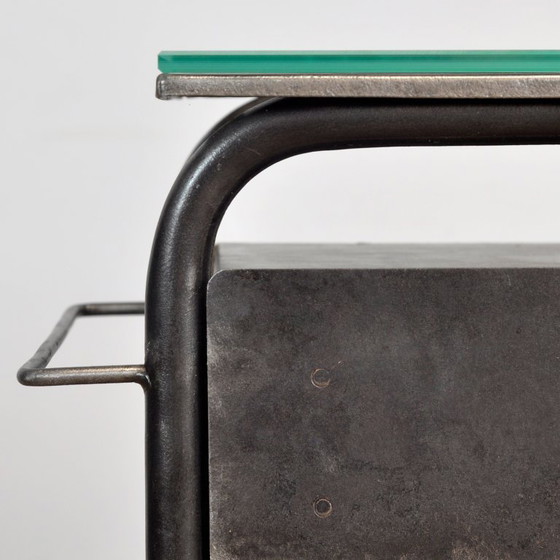 Image 1 of Set Bauhaus nachtkastjes van ijzer en glas, jaren 1920