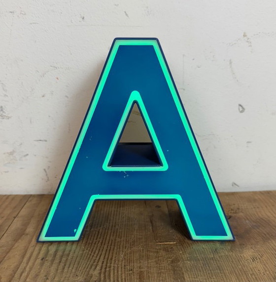 Image 1 of Lettera A illuminata in plastica blu vintage, anni '70