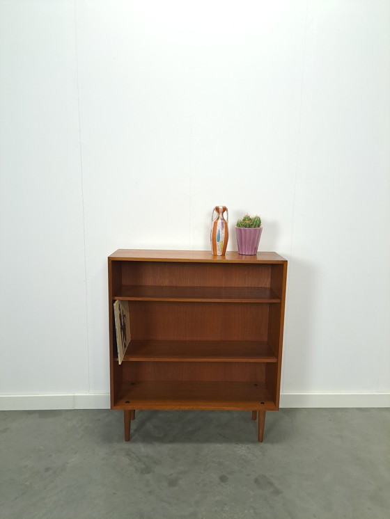Image 1 of Bibliothèque en placage de noyer Armoire LP avec étagères No. 1