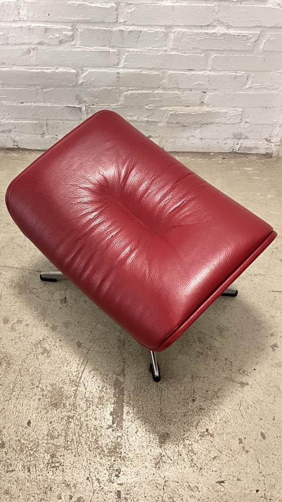 Design Scandinavo Conform Time Out Poggiapiedi e Pouf Pelle Alluminio – Leather, Aluminium (photo 4 of 5)