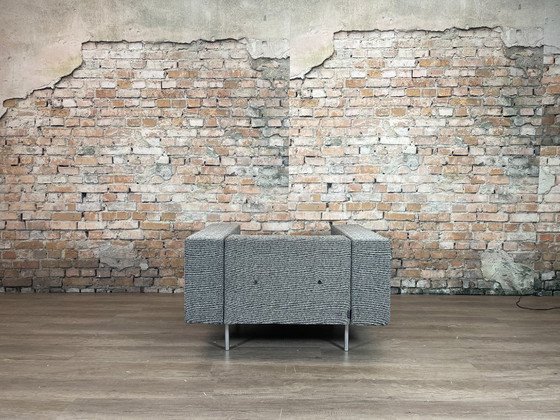 Image 1 of Poltrona Moooi Bottoni grigia