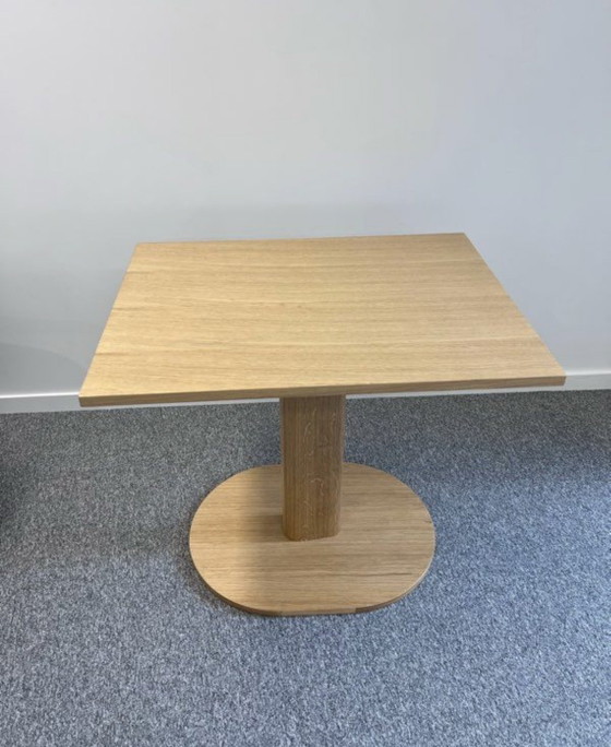 Image 1 of Table carré en bois KANN