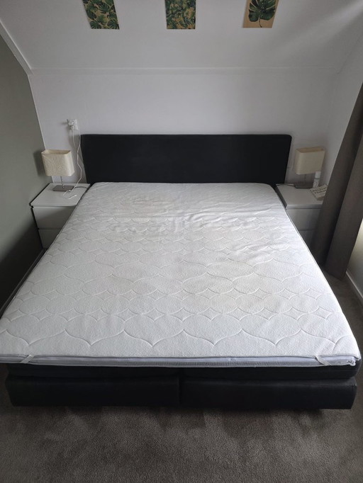 Refurbished Boxpring bed 210x180cm, kingsize z.g.a.n.