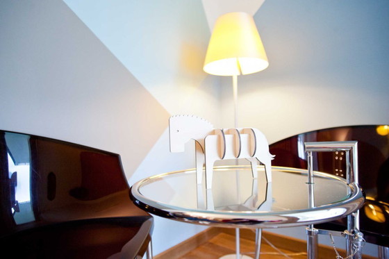 Image 1 of Décoration en bois en forme de zèbre par Ulap design