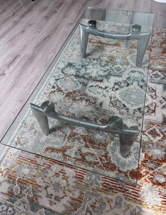 Image 1 of Leo luxury table