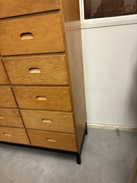 Image 1 of Vintage apothekerskast / ladekast / schoolkast 