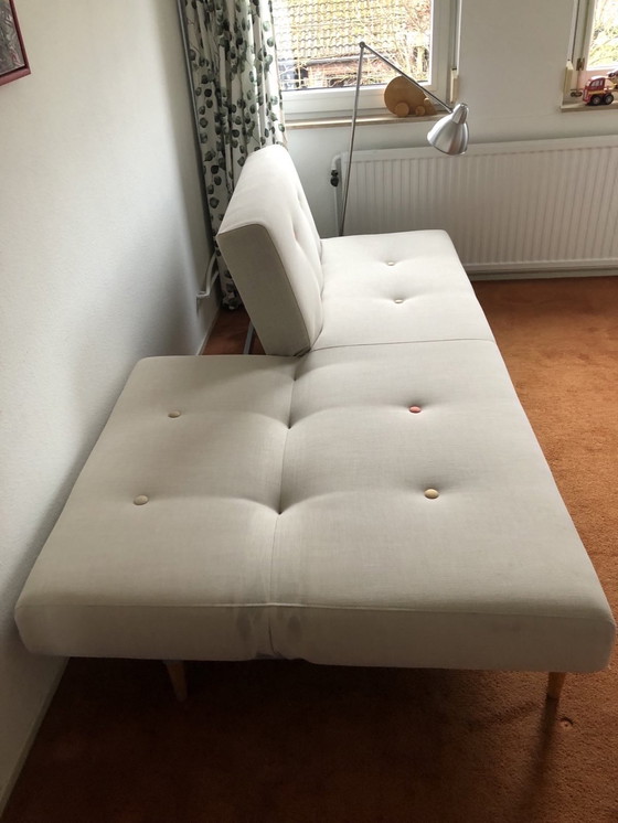 Image 1 of Elegantes Schlafsofa im skandinavischen Look