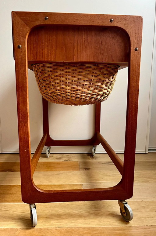 Dänischer Rolltisch – bijzettafels, Rattan, Wood (photo 2 of 6)