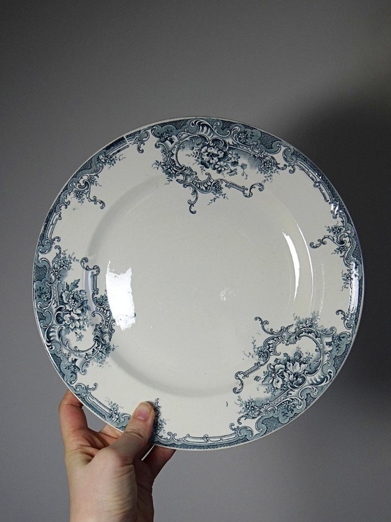 Image 1 of 6 assiettes anciennes Boch Frères Keramis modèle Dauphin décor bleu XIXe-XXe