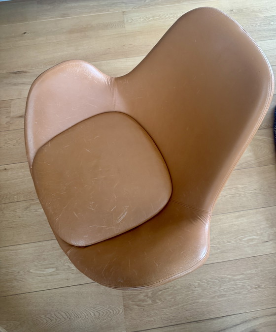 Image 1 of 1 fauteuil pivotant en cuir design Ghost bas