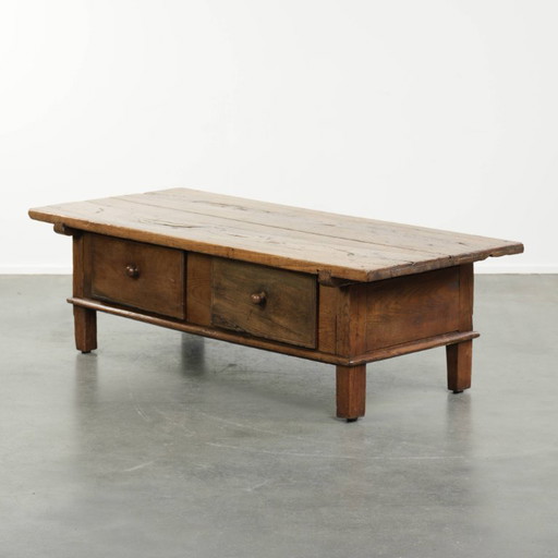 Antique 18th-century Southern European coffee table made of chestnut wood with 2 drawers