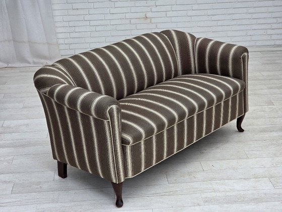Image 1 of Divano danese a 2 posti, anni '50, lana a righe, gambe in legno di frassino.