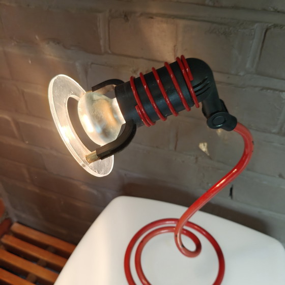 Vintage ESTO Style Red Spiral Table Lamp – Memphis Postmodern 1980s 1990s – Metal (photo 6 of 14)