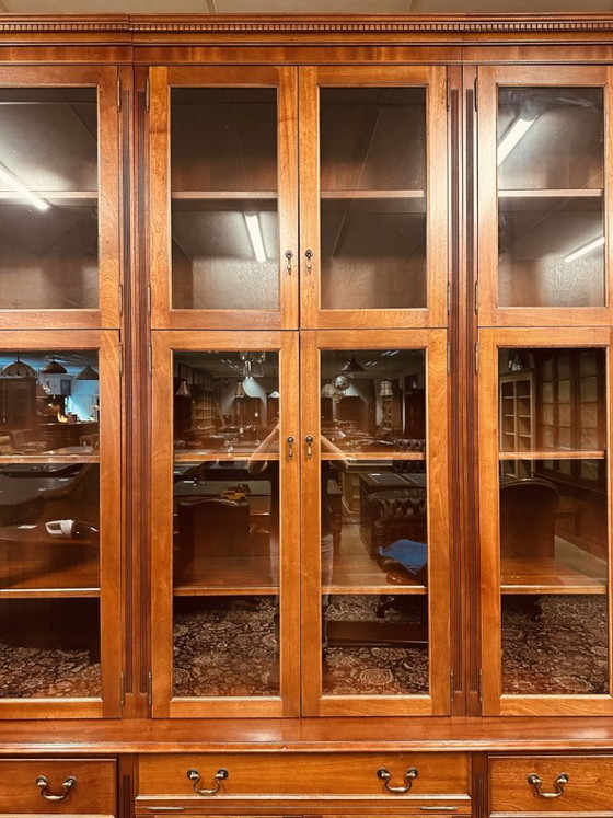 Librería clásica inglesa de caoba – Vidrio, Madera (photo 10 of 20)