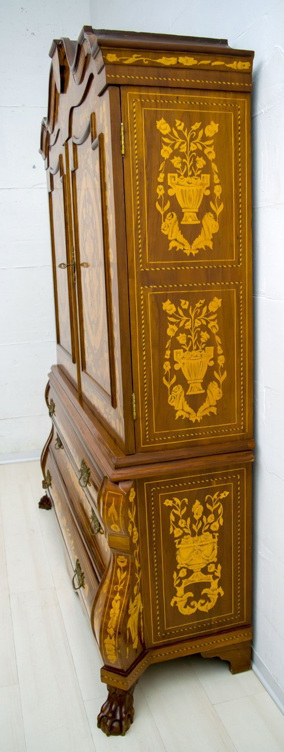 Image 1 of Trumeau holandés del siglo XX de nogal con incrustaciones de arce, Países Bajos, 1950