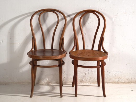 Pair of antique chairs in Thonet bentwood – Central Europe, circa 1930 #9 – Dining chairs (photo 32 of 40)