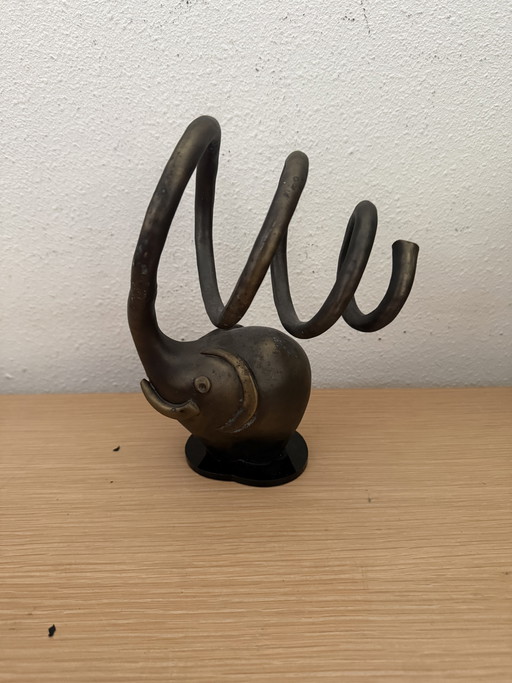 Soporte para botellas de elefante de Corry Ammerlaan van Niekerk para Artihove