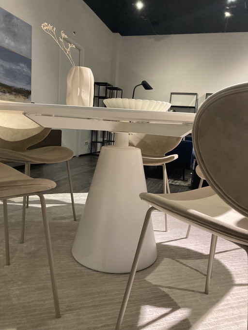 Madrid Dining Table