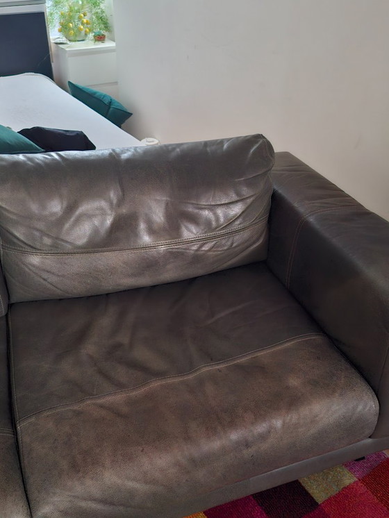 Image 1 of Canapé 2,5 places en cuir Henders & Hazel – un design intemporel