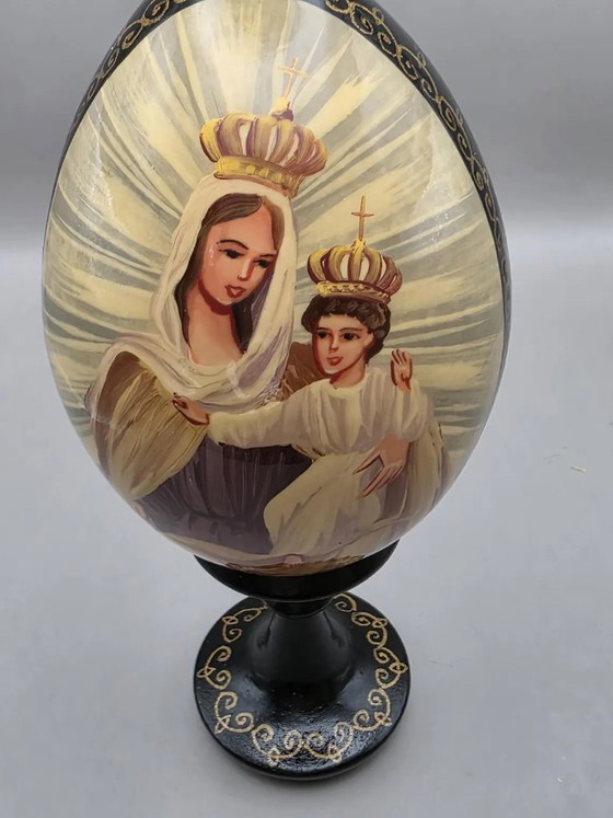 Image 1 of Huevo de madera antiguo decorativo pintado a mano de la Virgen con el Niño de la Iglesia Ortodoxa Rusa