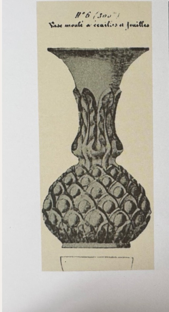 Image 1 of Vaso ananas in opalino blu della fabbrica Baccarat