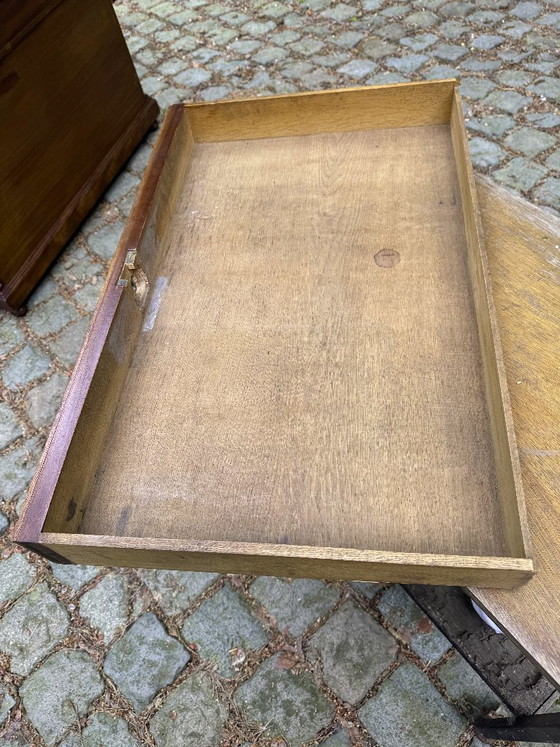 Image 1 of Scrivania da ministro/a per partner, 160x120 cm, mogano e rovere. 15 cassetti. Inglese.