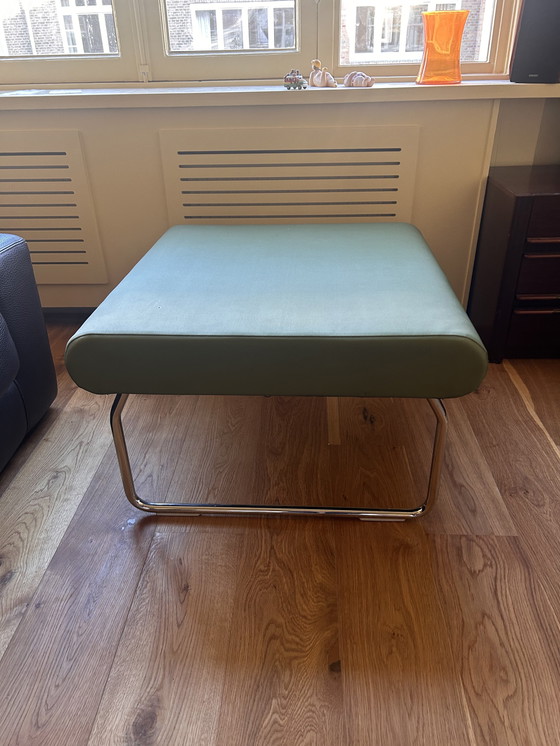 Image 1 of Banco de pie italiano de estilo industrial verde y cromado