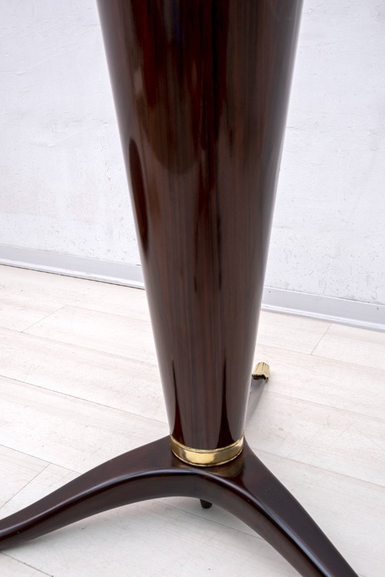 Image 1 of Atribuida a Paolo Buffa Mesa redonda italiana de nogal de mediados de siglo, años 50