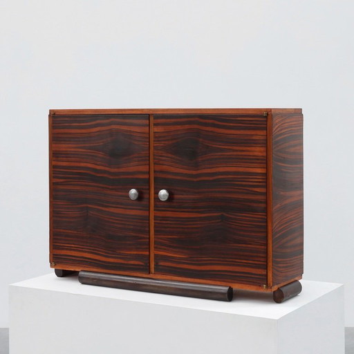 Raro pequeño armario Art Decó con precioso dibujo de madera, Francia años 20