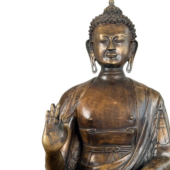 Estatua Monumental Antigua Bronce Dorado al Fuego Buda Shakyamuni – Túnica Kasaya Campo Arroz – Siglo XVIII (photo 10 of 10)