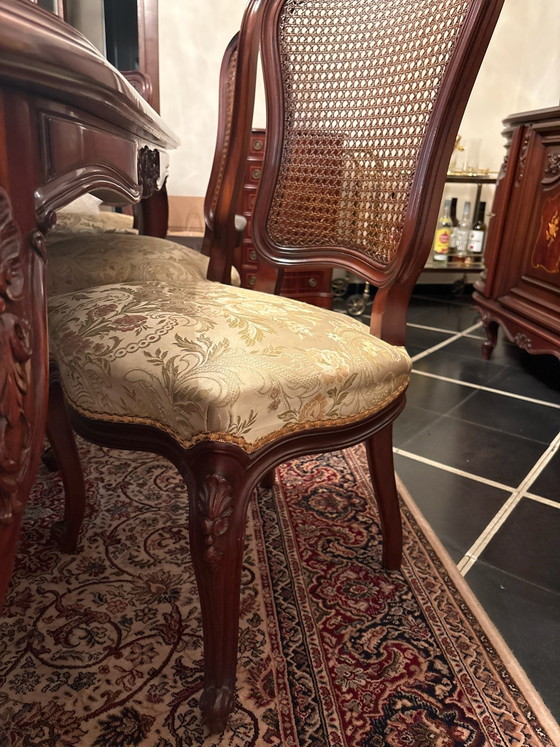 Vintage Italian Baroque Style Dining Table & 6 Cane-Back Chairs - Marquetry Inlay, Dining set, Rattan (photo 11 of 13)