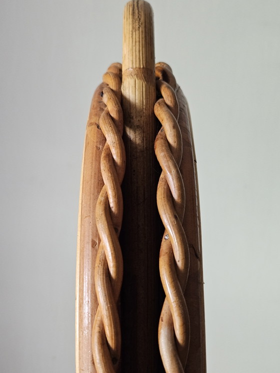 Double-sided mirror on a vintage rattan stand (photo 7 of 9)