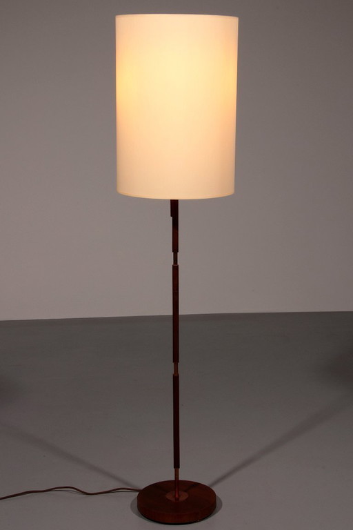 Temde Stehlampe aus Teakholz und Messing mit neuem, maßgefertigtem Lampenschirm - Eleganz der 1960er Jahre
