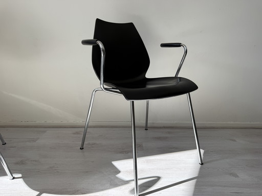 Kartell Maui design chairs – set of 4 – Vico Magistretti – black