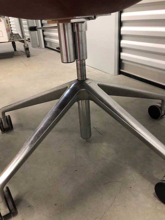 Image 1 of Sedia Tulip FK 6725, disegnata da Preben Fabricius e Jørgen Kastholm. 