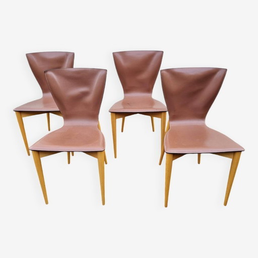 4 Design-Stühle aus karamellfarbenem Leder