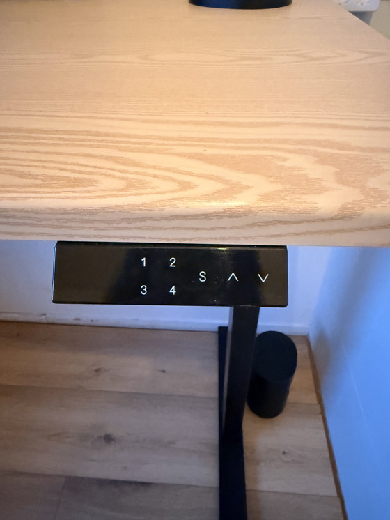 Image 1 of Sta-zit bureau (exclusief iMac)