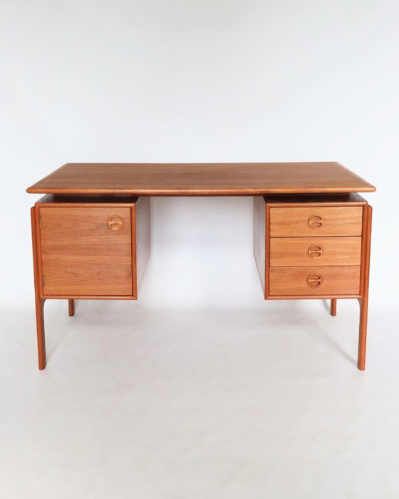 Vintage teak Desk Danish design – Wood (photo 2 of 12)