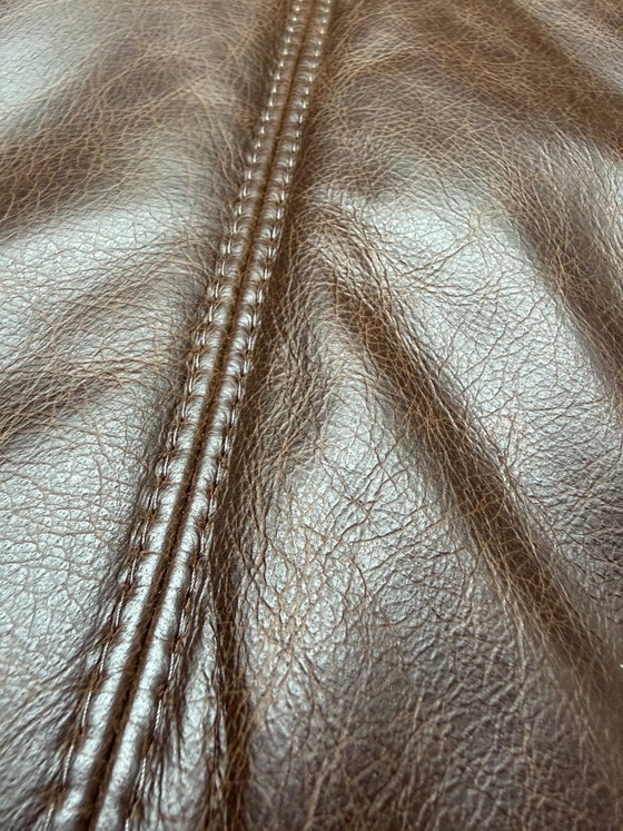 Ligne Roset Togo Fireside Fauteuil une place | Cuir moka – Leather (photo 2 of 7)