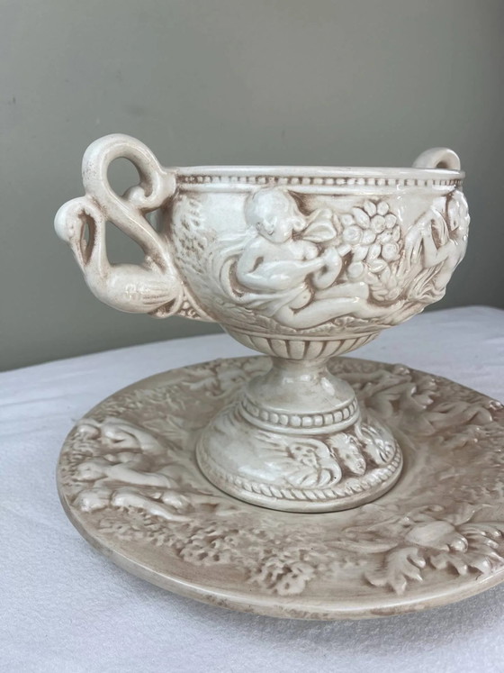 Conjunto Capodimonte – Cuenco sobre pedestal y plato decorativo – Porcelain, Ceramic (photo 4 of 14)
