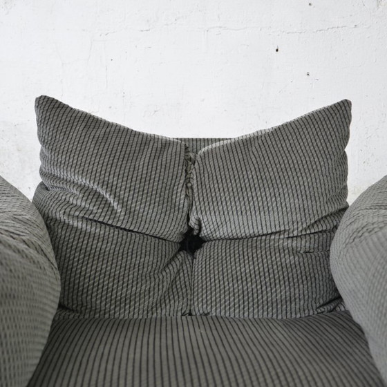 Image 1 of 2x pop art clubs