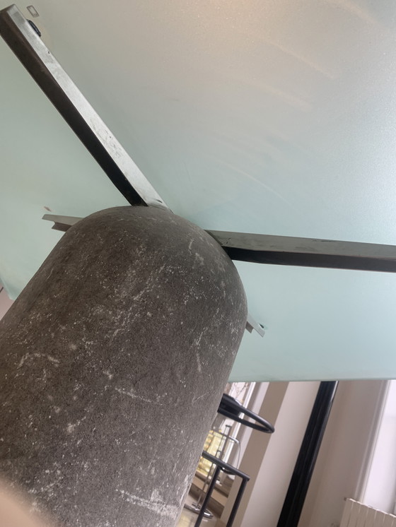 Image 1 of Table design en verre