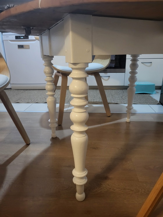 Image 1 of Coup de cœur déco 💛 Table ronde en bois massif – style campagne chic