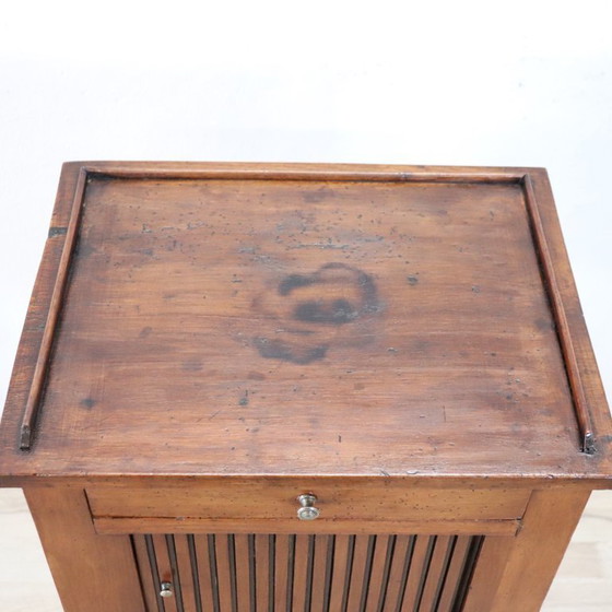 Image 1 of Antique Nightstand in walnut, Italy Early 19th Century